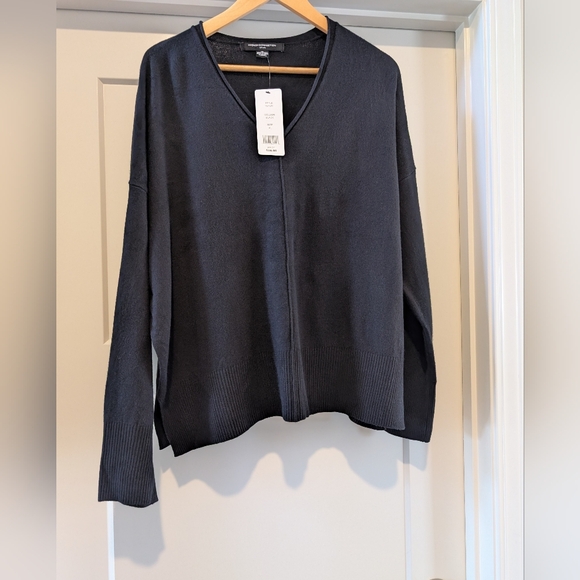 FRENCH CONNECTION Black V-Neck Sweater NWT/XL - Picture 1 of 9